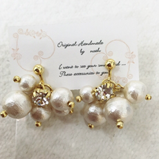 ハンドメイドピアス